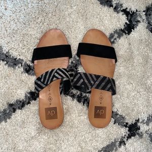 Dolce vita sandals